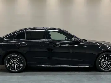 MERCEDES-BENZ C300 E  AMG LINE BURMESTER NIGHT PAKET 1.HAND