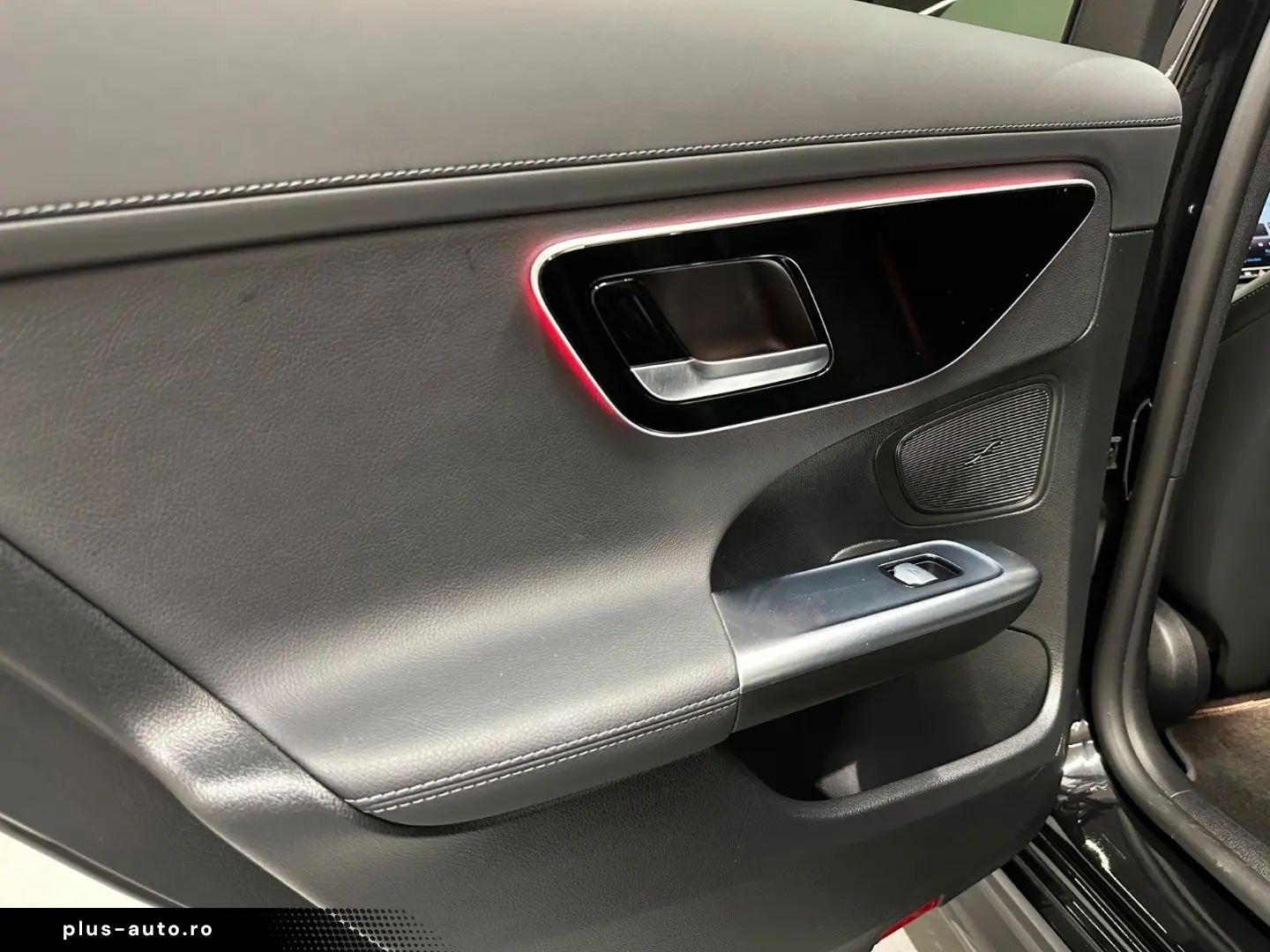 MERCEDES-BENZ C300 E  AMG LINE BURMESTER NIGHT PAKET 1.HAND