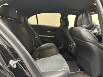 MERCEDES-BENZ C300 E  AMG LINE BURMESTER NIGHT PAKET 1.HAND