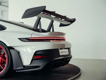 PORSCHE 992.1 GT3 RS  Weiß  Weissach-Paket  PCCB
