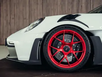 PORSCHE 992.1 GT3 RS  Weiß  Weissach-Paket  PCCB