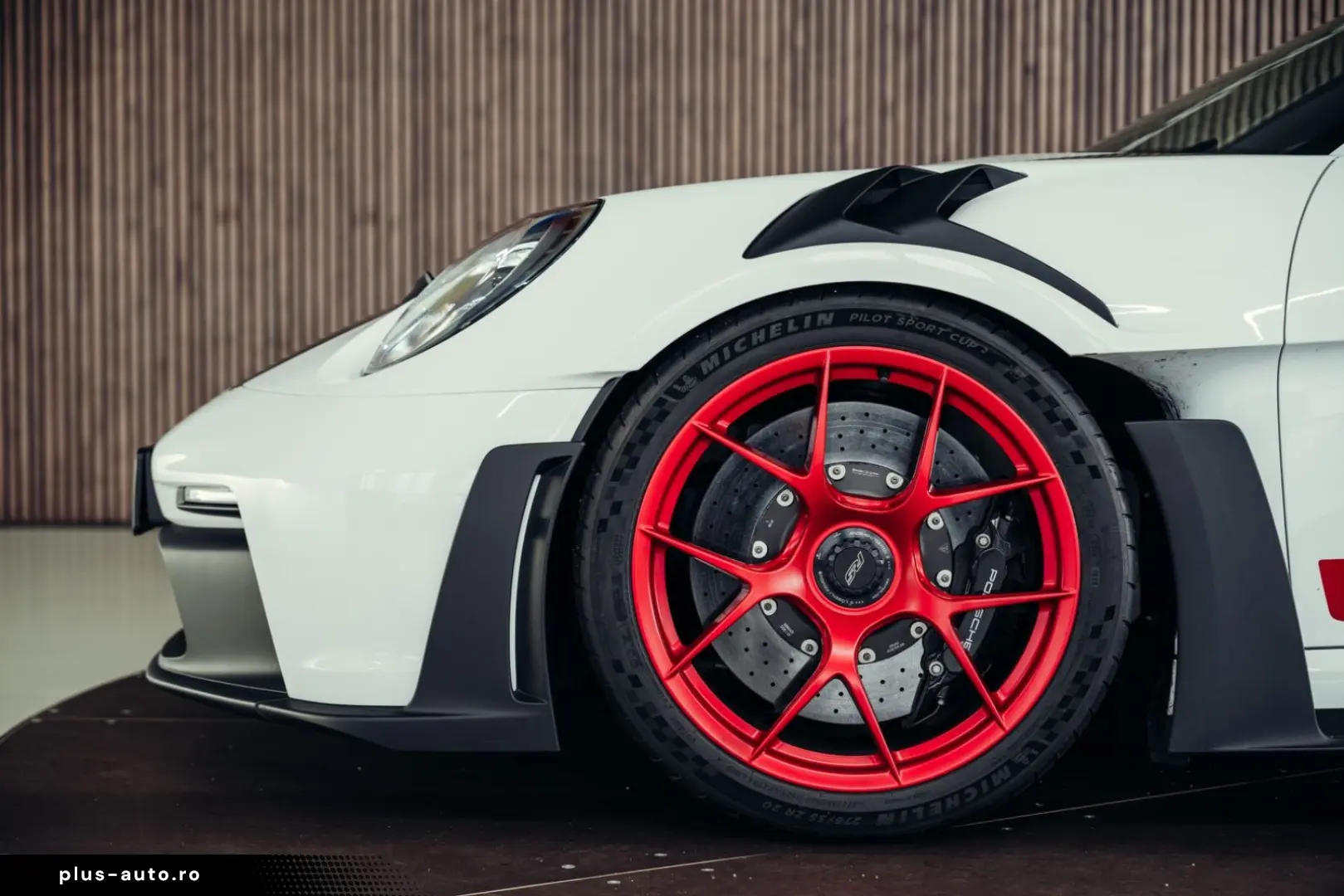 PORSCHE 992.1 GT3 RS  Weiß  Weissach-Paket  PCCB