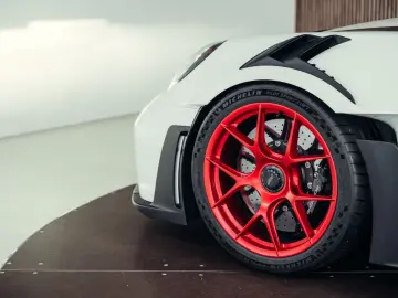 PORSCHE 992.1 GT3 RS  Weiß  Weissach-Paket  PCCB