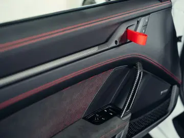 PORSCHE 992.1 GT3 RS  Weiß  Weissach-Paket  PCCB