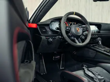 PORSCHE 992.1 GT3 RS  Weiß  Weissach-Paket  PCCB