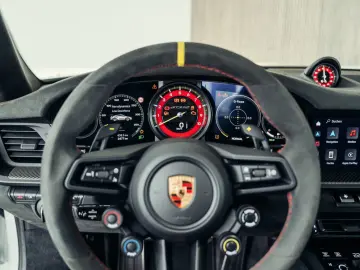 PORSCHE 992.1 GT3 RS  Weiß  Weissach-Paket  PCCB