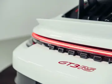 PORSCHE 992.1 GT3 RS  Weiß  Weissach-Paket  PCCB