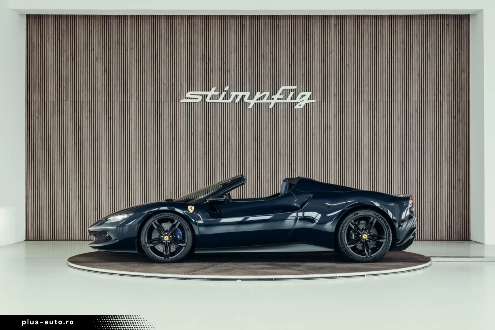 FERRARI 296 GTS  Lift  Blu Pozzi  einlackierte Streifen