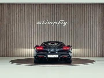 FERRARI 296 GTS  Lift  Blu Pozzi  einlackierte Streifen