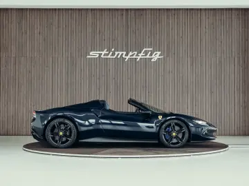 FERRARI 296 GTS  Lift  Blu Pozzi  einlackierte Streifen