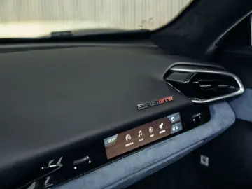 FERRARI 296 GTS  Lift  Blu Pozzi  einlackierte Streifen