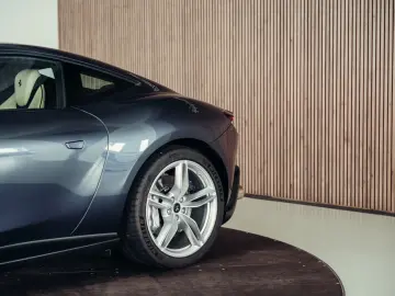 FERRARI Roma  Blu Roma  Crema 3997  Magneride