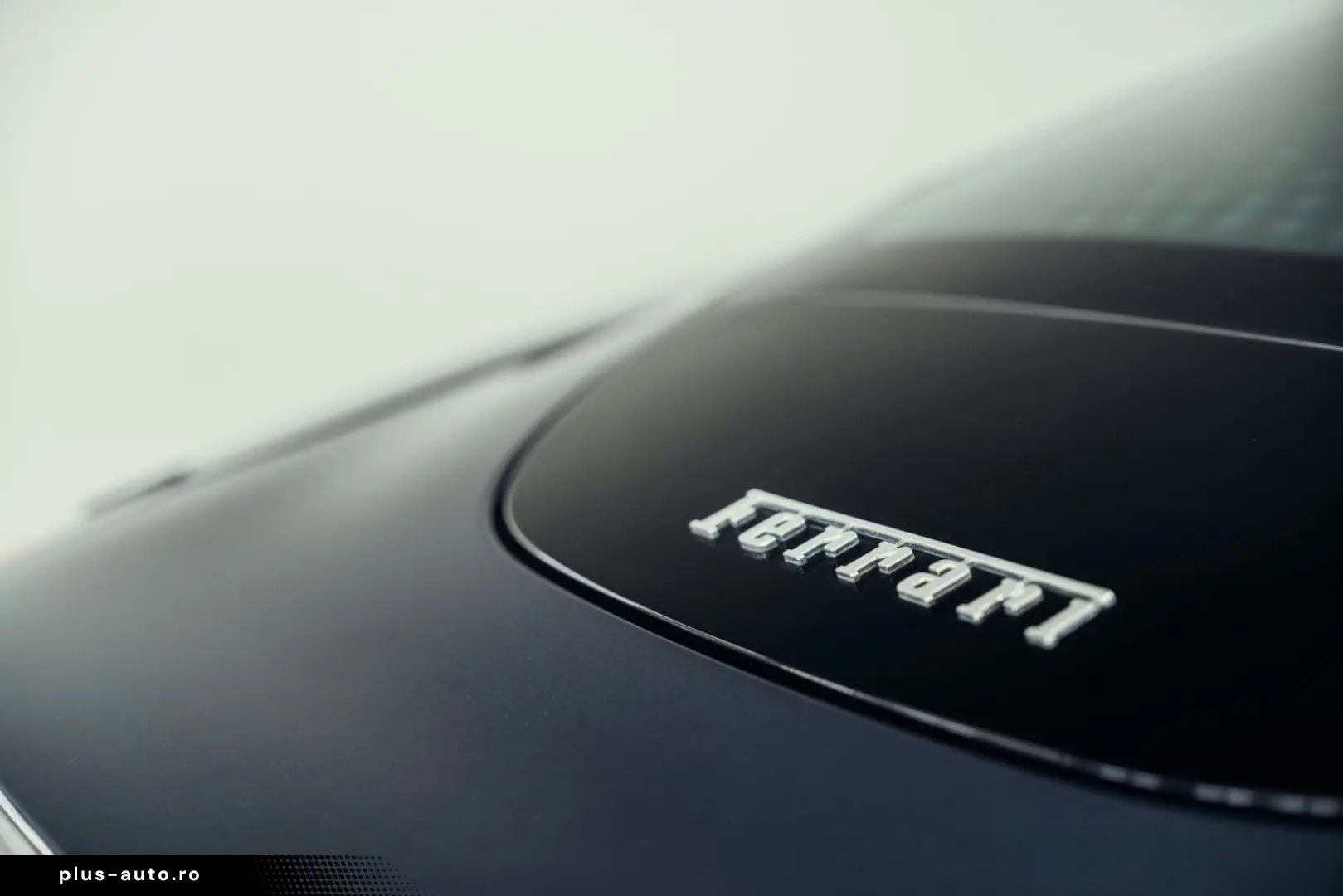 FERRARI Roma  Blu Roma  Crema 3997  Magneride