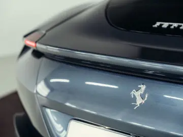 FERRARI Roma  Blu Roma  Crema 3997  Magneride