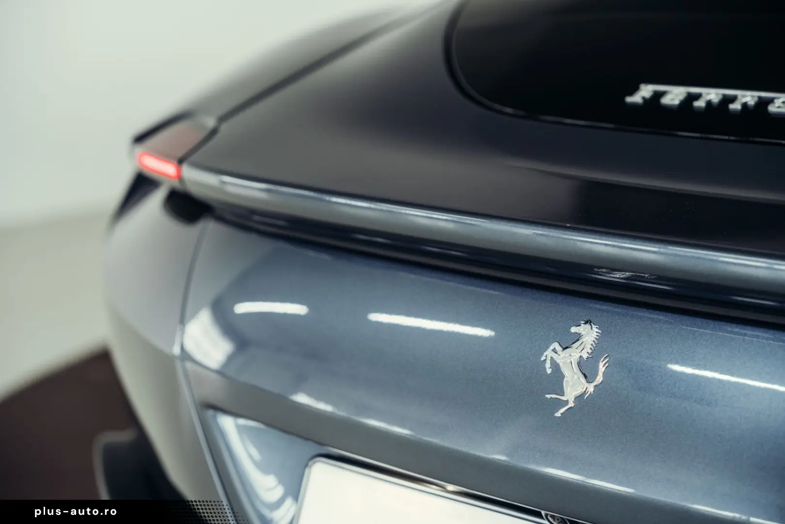 FERRARI Roma  Blu Roma  Crema 3997  Magneride