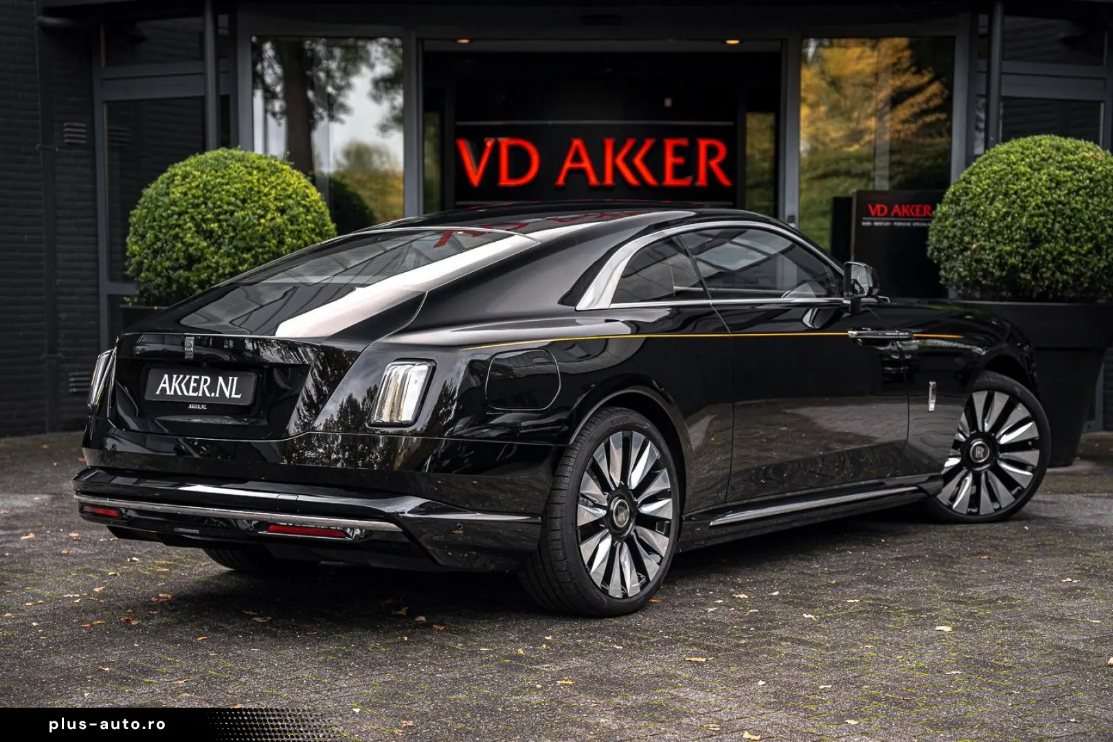 ROLLS ROYCE Spectre - Shooting Star   Bespoke Audio   2025