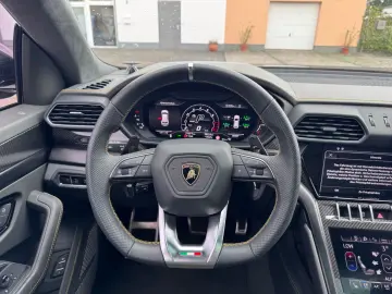 LAMBORGHINI Urus 4.0 V8 Carbon  Garantie