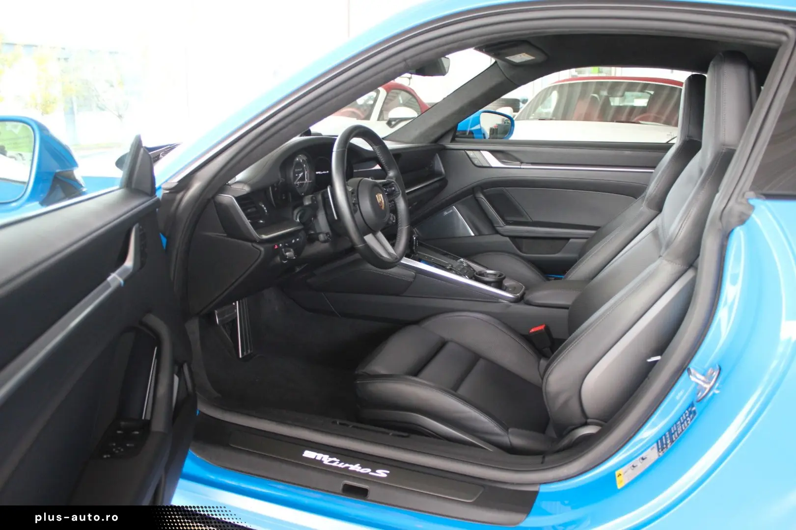 PORSCHE 992 Turbo S SportDesign Lift G-Dach Burmester