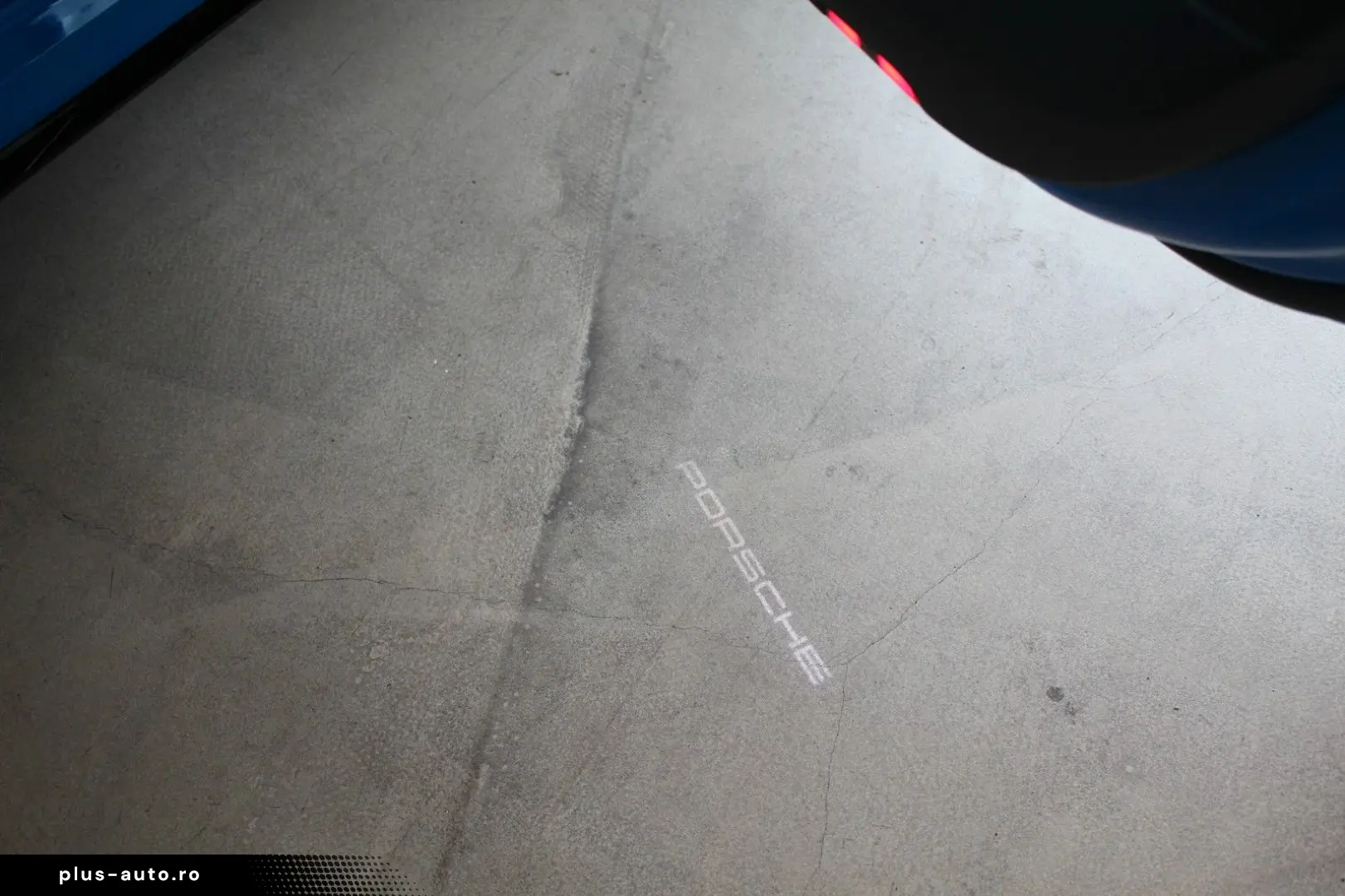 PORSCHE 992 Turbo S SportDesign Lift G-Dach Burmester