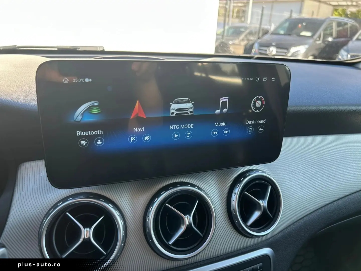 Mercedes-Benz GLA 220