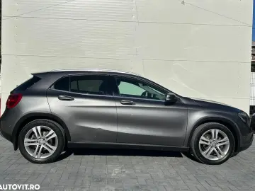 Mercedes-Benz GLA 220