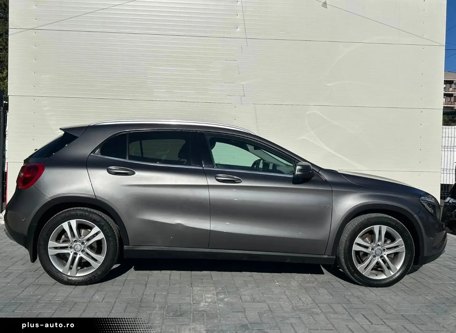 Mercedes-Benz GLA 220