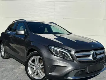 Mercedes-Benz GLA 220