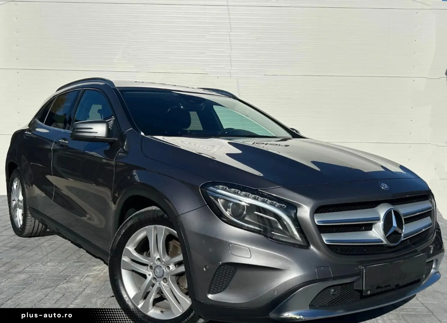 Mercedes-Benz GLA 220
