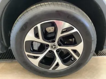 MERCEDES-BENZ GLC 300 e 4M Avantgarde Advanced LED Distronic