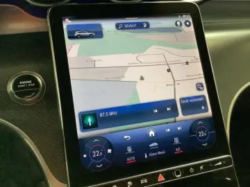 MERCEDES-BENZ GLC 300 e 4M Avantgarde Advanced LED Distronic