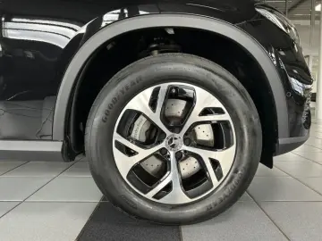 MERCEDES-BENZ GLC 300 de 4M Avantgarde 9G LED Memory&hellip;