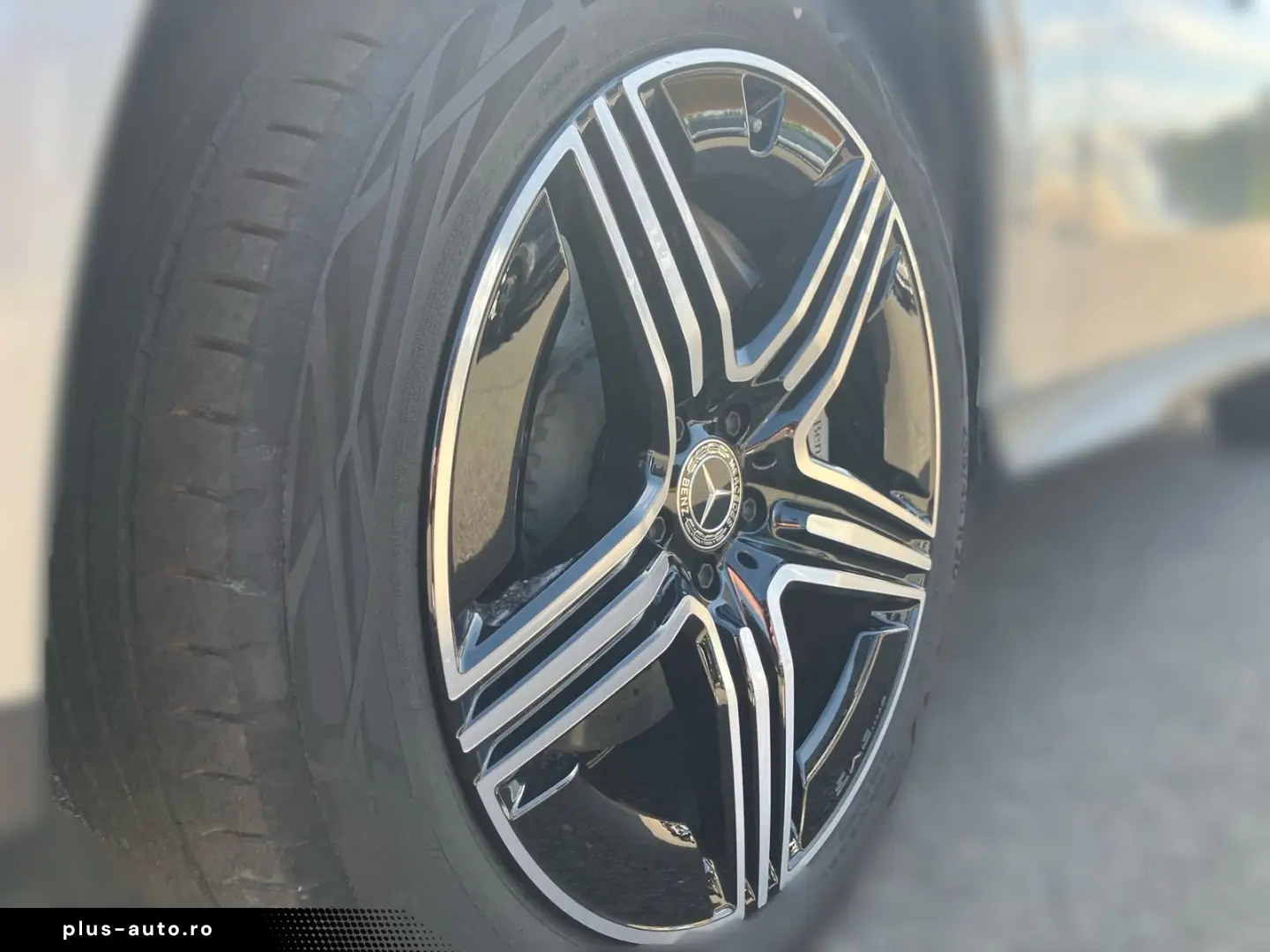 MERCEDES-BENZ GLC 300 e 4MATIC AMG NIGHT DIGITAL 360  DISTR.