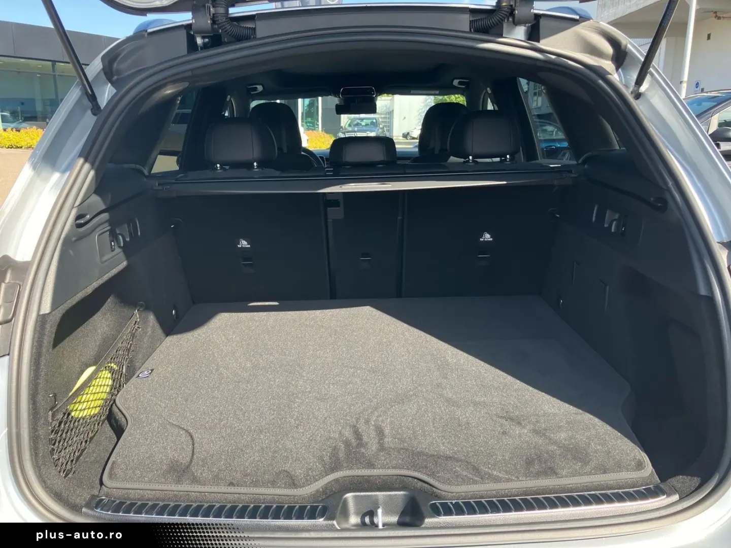 MERCEDES-BENZ GLC 300 e 4MATIC AMG NIGHT DIGITAL 360  DISTR.