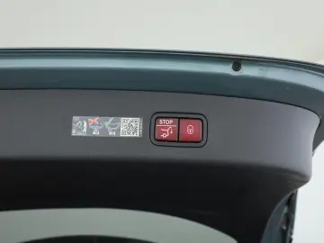 MERCEDES-BENZ GLC 300 d 4M  AMG Premium Dig.Light Memory AHK