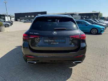 MERCEDES-BENZ GLC 300e AMG 4M Premium Night 20´ Burm&hellip;