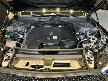 MERCEDES-BENZ GLC 300 e 4M AMG NIGHT PANO AHK DIGILIGHT 360