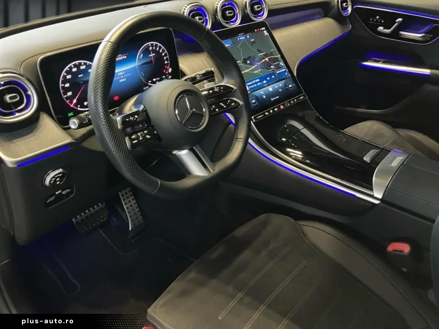 MERCEDES-BENZ GLC 300 e 4M AMG NIGHT PANO AHK DIGILIGHT 360