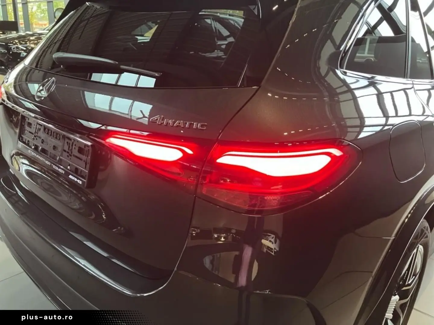 MERCEDES-BENZ GLC 300 e 4M AMG NIGHT PANO AHK DIGILIGHT 360