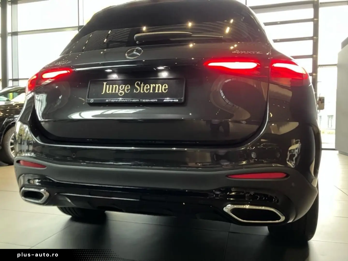 MERCEDES-BENZ GLC 300 e 4M AMG NIGHT PANO AHK DIGILIGHT 360