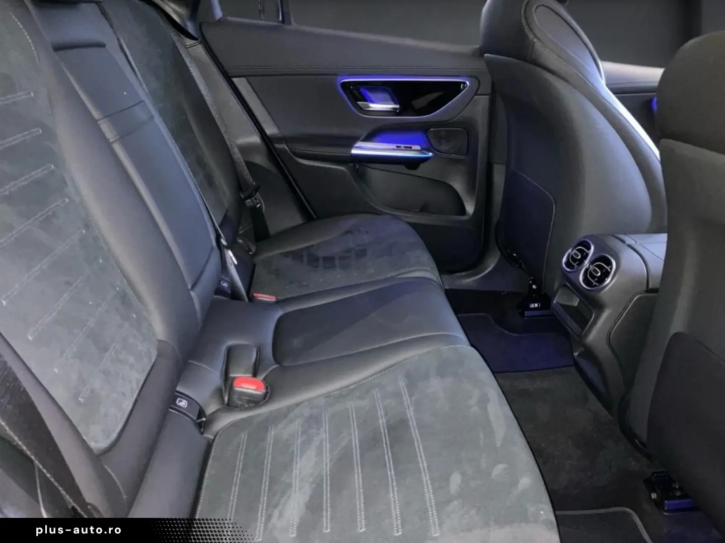 MERCEDES-BENZ GLC 300 e 4M AMG NIGHT PANO AHK DIGILIGHT 360