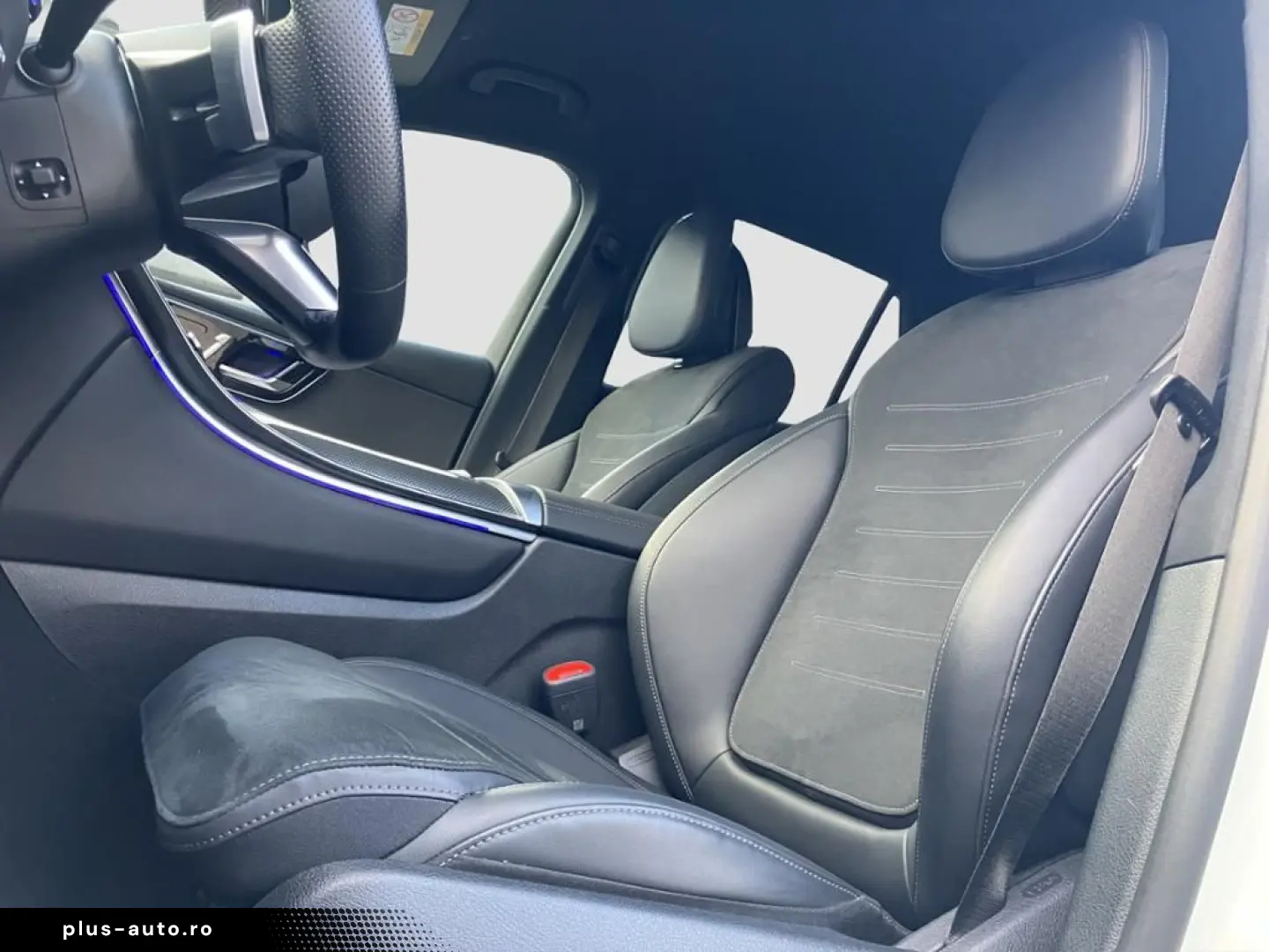 MERCEDES-BENZ GLC 300 d 4M AMG NIGHT AHK MEMORY LED KAMERA