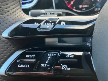 MERCEDES-BENZ GLC 300 d 4M AMG NIGHT AHK MEMORY LED KAMERA