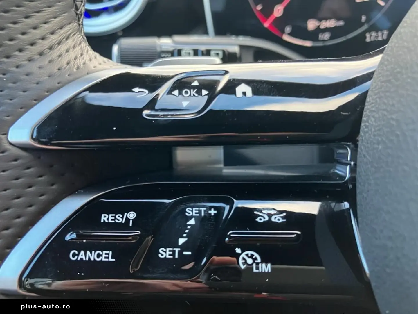 MERCEDES-BENZ GLC 300 d 4M AMG NIGHT AHK MEMORY LED KAMERA