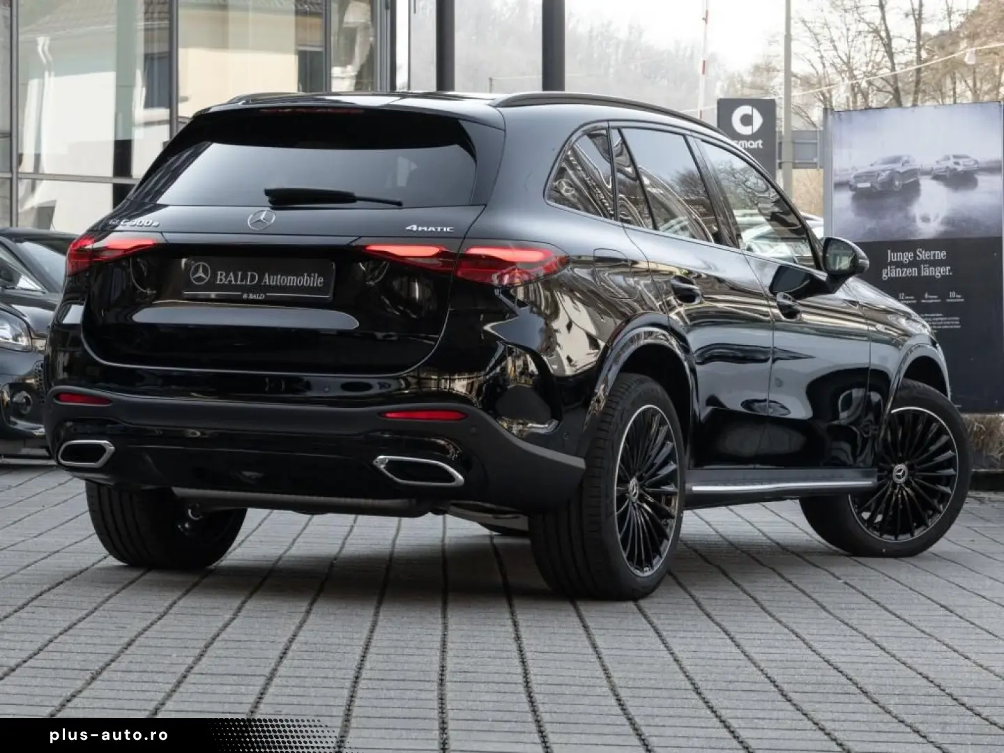 MERCEDES-BENZ GLC 300 e 4M AMG LED Pano AHK Burm3D 360 Night