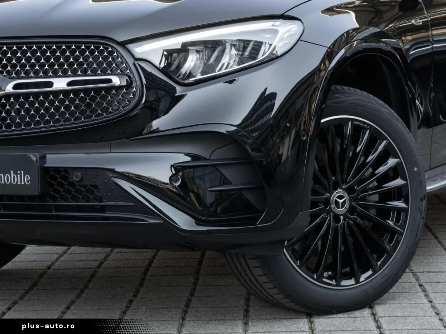 MERCEDES-BENZ GLC 300 e 4M AMG LED Pano AHK Burm3D 360 Night