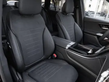 MERCEDES-BENZ GLC 300 e 4M AMG LED Pano AHK Burm3D 360 Night