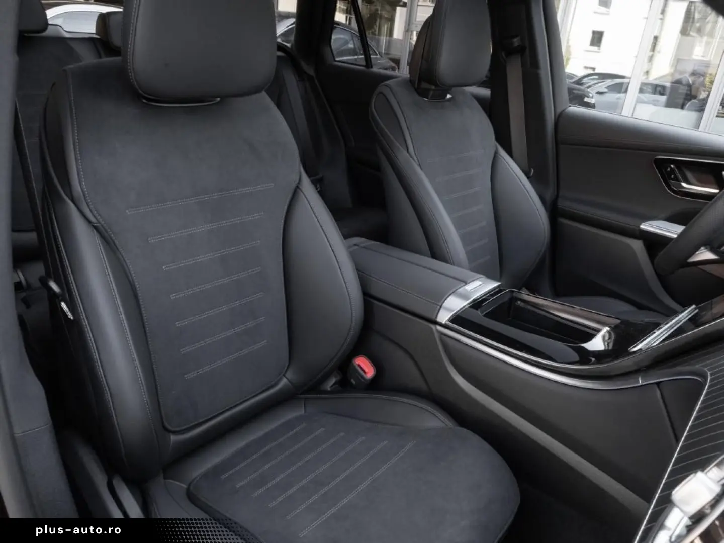 MERCEDES-BENZ GLC 300 e 4M AMG LED Pano AHK Burm3D 360 Night