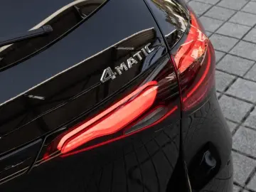 MERCEDES-BENZ GLC 300 e 4M AMG LED Pano AHK Burm3D 360 Night