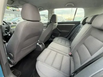 Volkswagen Golf V 1.6 Sportline