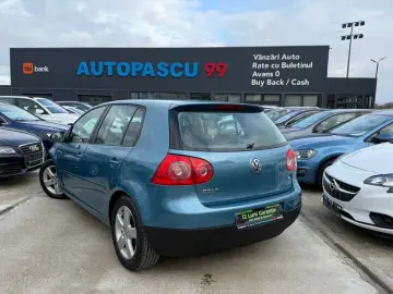 Volkswagen Golf V 1.6 Sportline